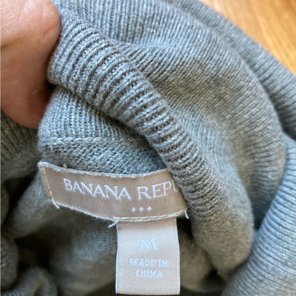 GUC Banana Republic Cowl-Neck Sweater - Picture 5 of 5